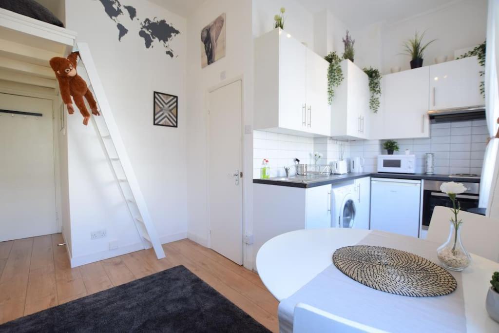 Stylish Studio Apartment Camden ลอนดอน ภายนอก รูปภาพ
